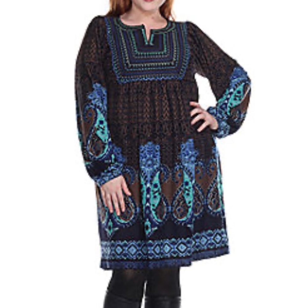 White Mark long sleeve embroidered dress sz Large